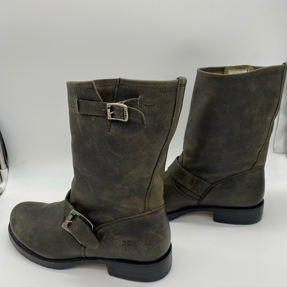 Boots - Picture 3 of 7